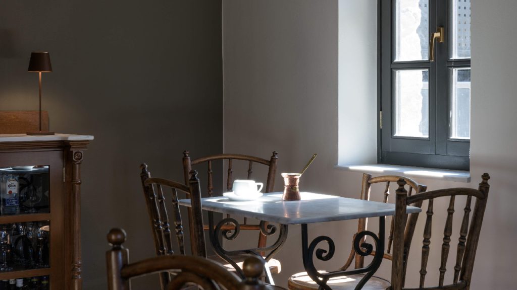 Βουρέϊκο-ταβέρνα-Βαμβακού-2