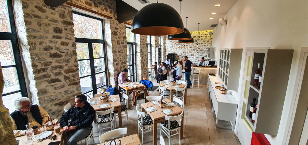 Βουρέϊκο-ταβέρνα-Βαμβακού-3