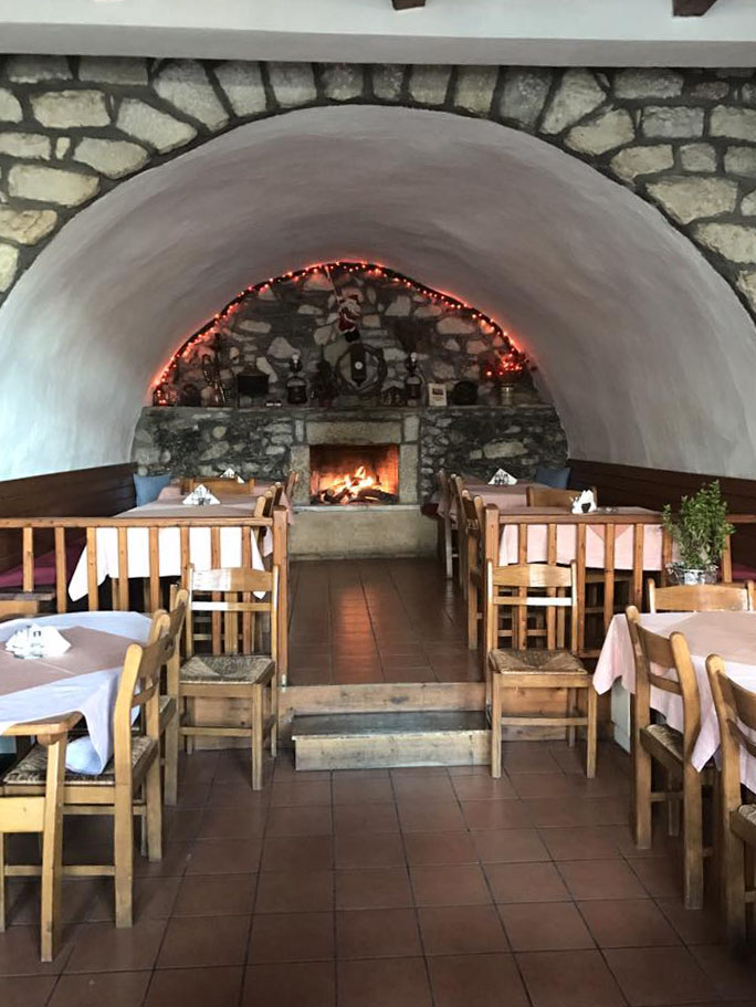 Θόλος-ταβέρνα-Άνω-Δολιανά-3